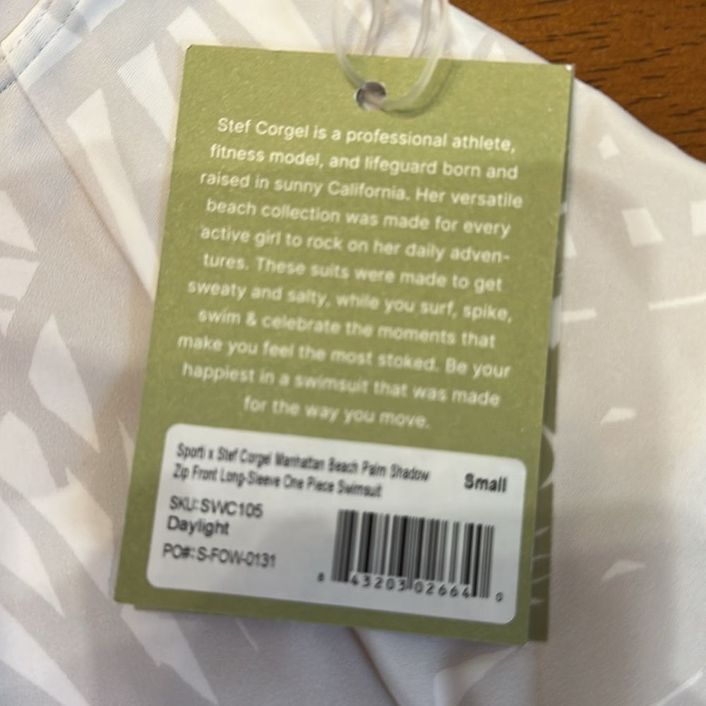 White Rashguard Long Sleeve Swimwear - Picture 2 of 5
